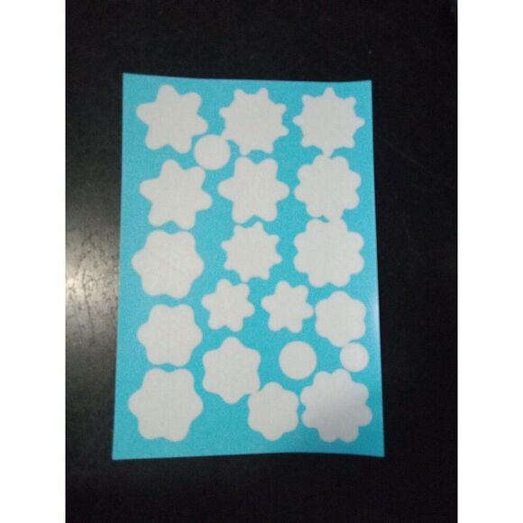 7 Sheets Cling Stickers Snowflakes & Snowballs Christmas Winter Window + Scraper - Picture 3 of 10